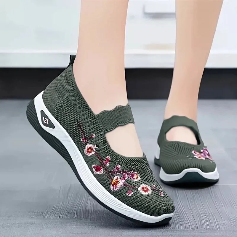 Women's Breathable Chunky Sole Sneakers