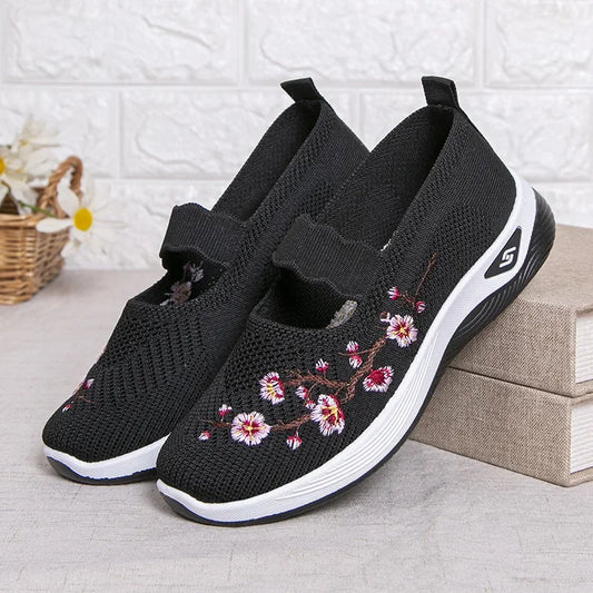 Women's Breathable Chunky Sole Sneakers