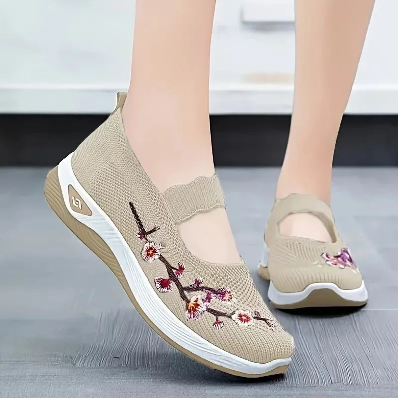 Women's Breathable Chunky Sole Sneakers