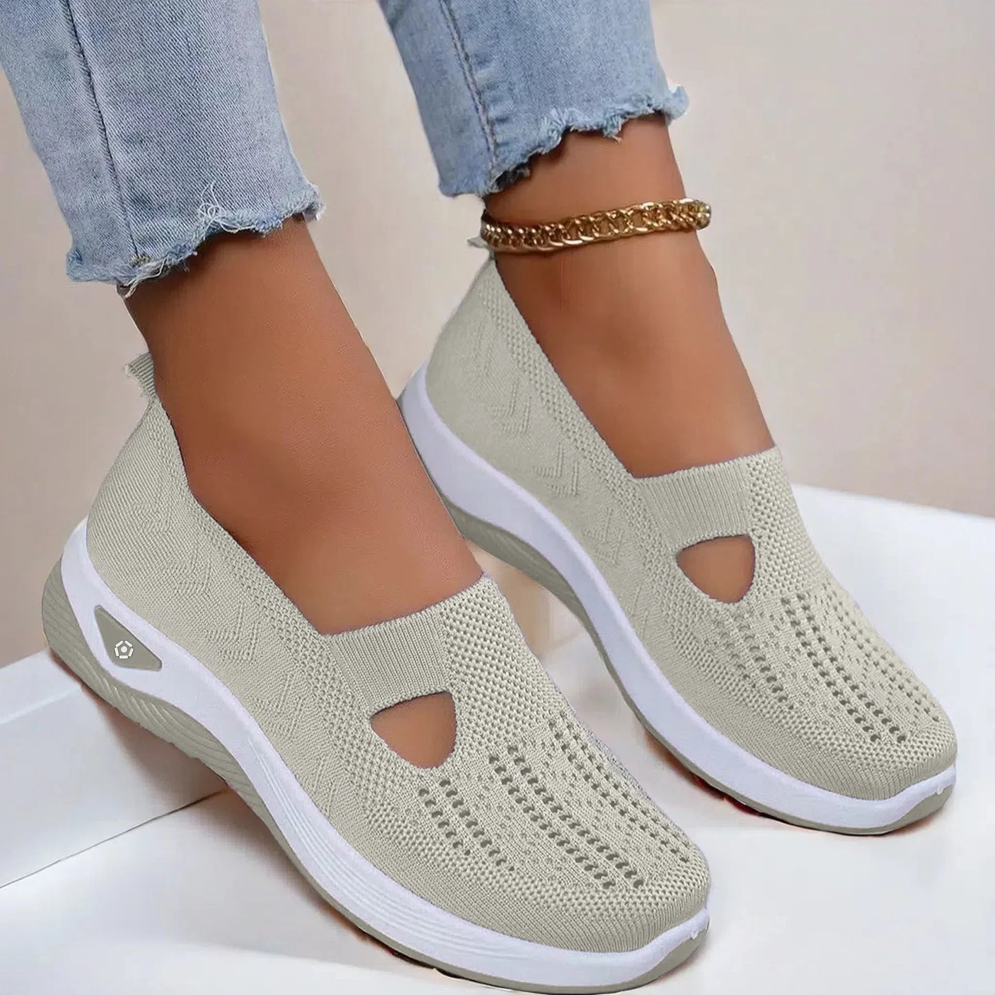 Women's Breathable Non-Slip Walking Shoes