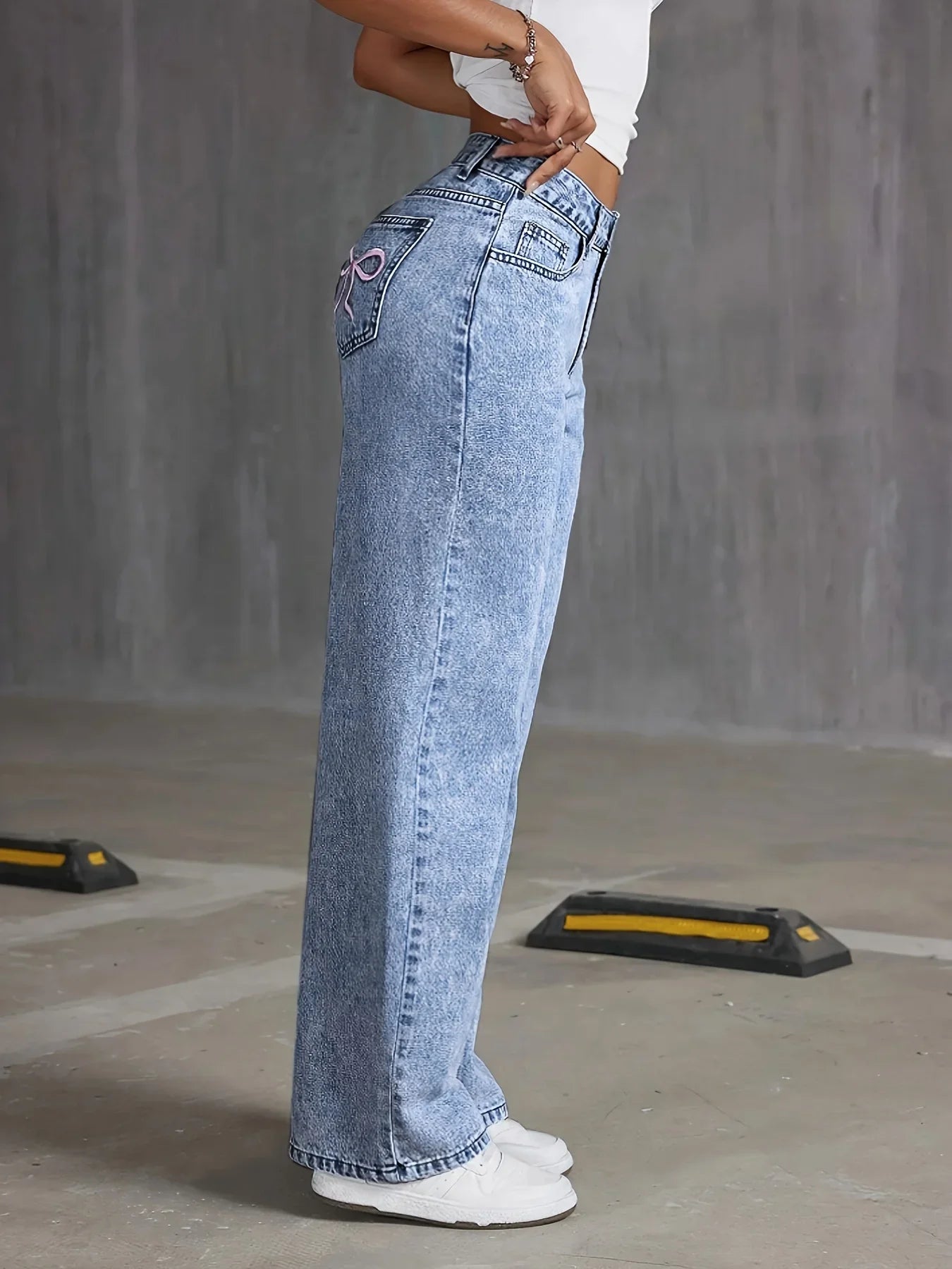 Women's Bow Embroidered Wide Leg Jeans