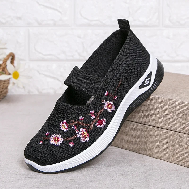 Women's Breathable Chunky Sole Sneakers